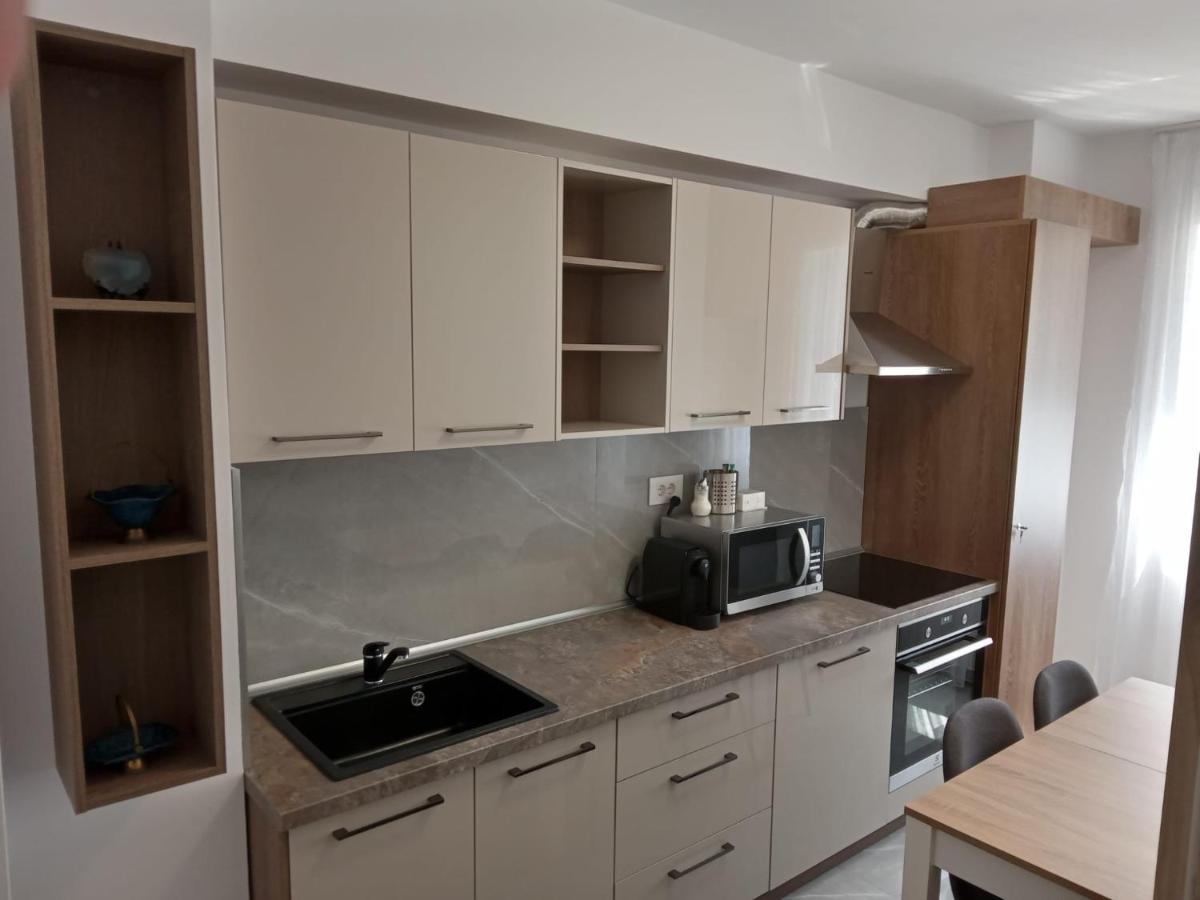 Apartament Gabriella'S Home Oradea Εξωτερικό φωτογραφία